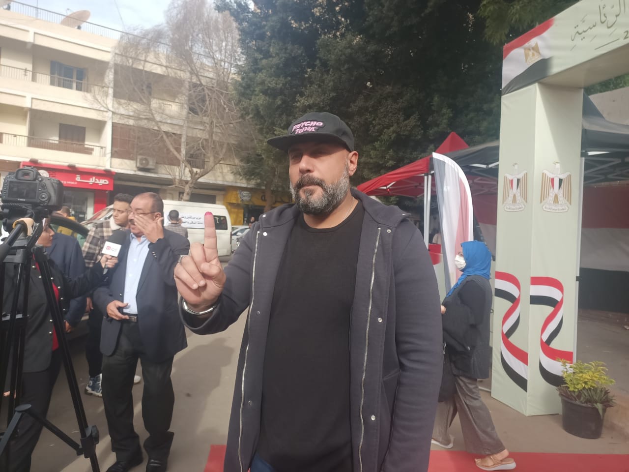 الفنان وليد الفواز