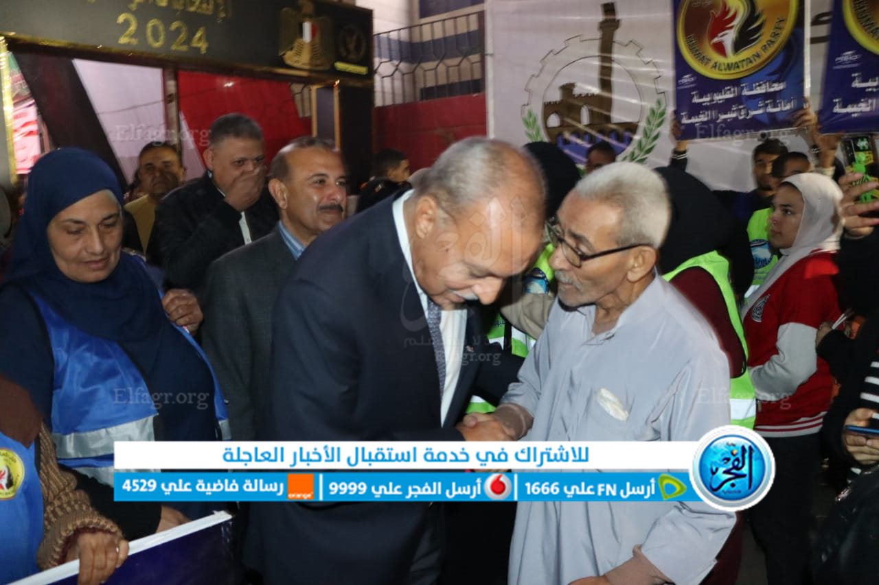 محافظ القليوبية مع الناخبين