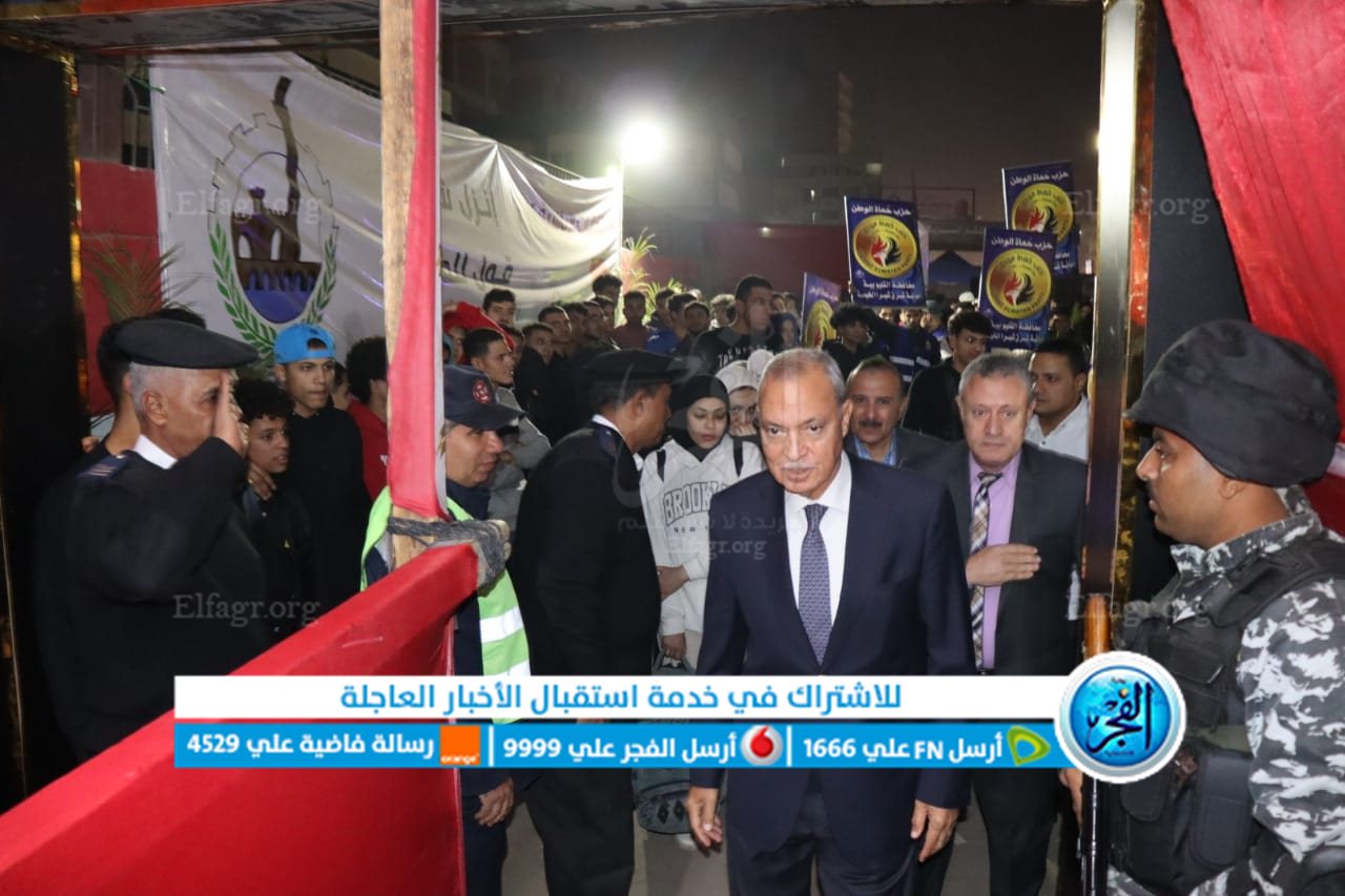 محافظ القليوبية مع الناخبين