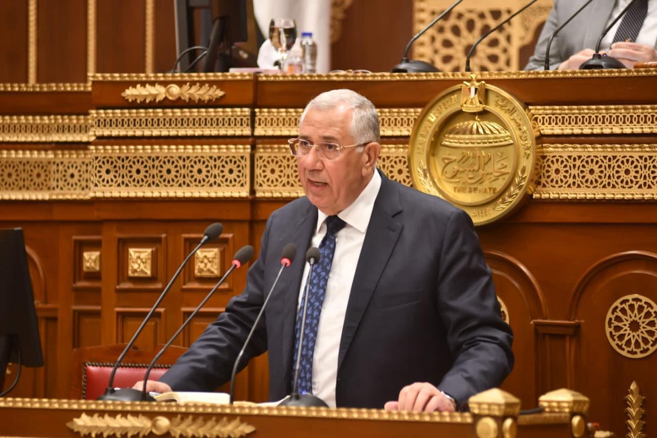 السيد القصير وزير الزراعة