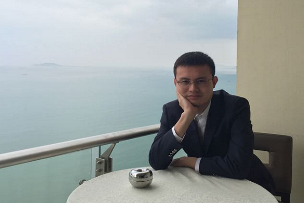 &nbsp;الصحفي نادر رونغ هوان، من مجموعة الصين للإعلام