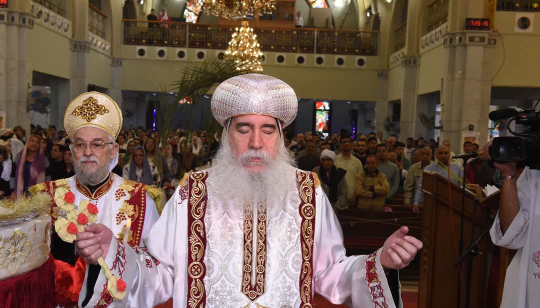 كنائس وأديرة بني سويف تحتفل بأحد الشعانين