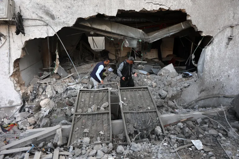 عاجل:- بطاركة ورؤساء الكنائس في القدس يدينون قصف المستشفى المعمداني بغزة