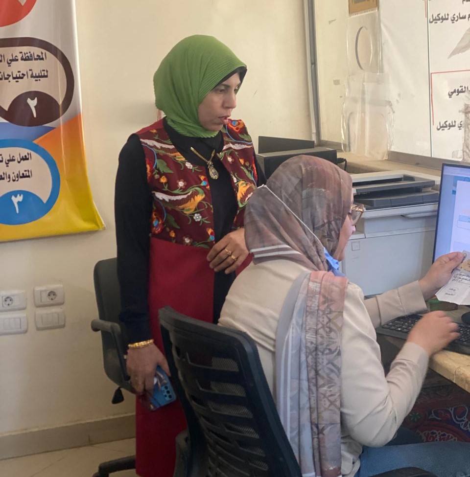 موظفي المركز التكنولوجي بإهناسيا 