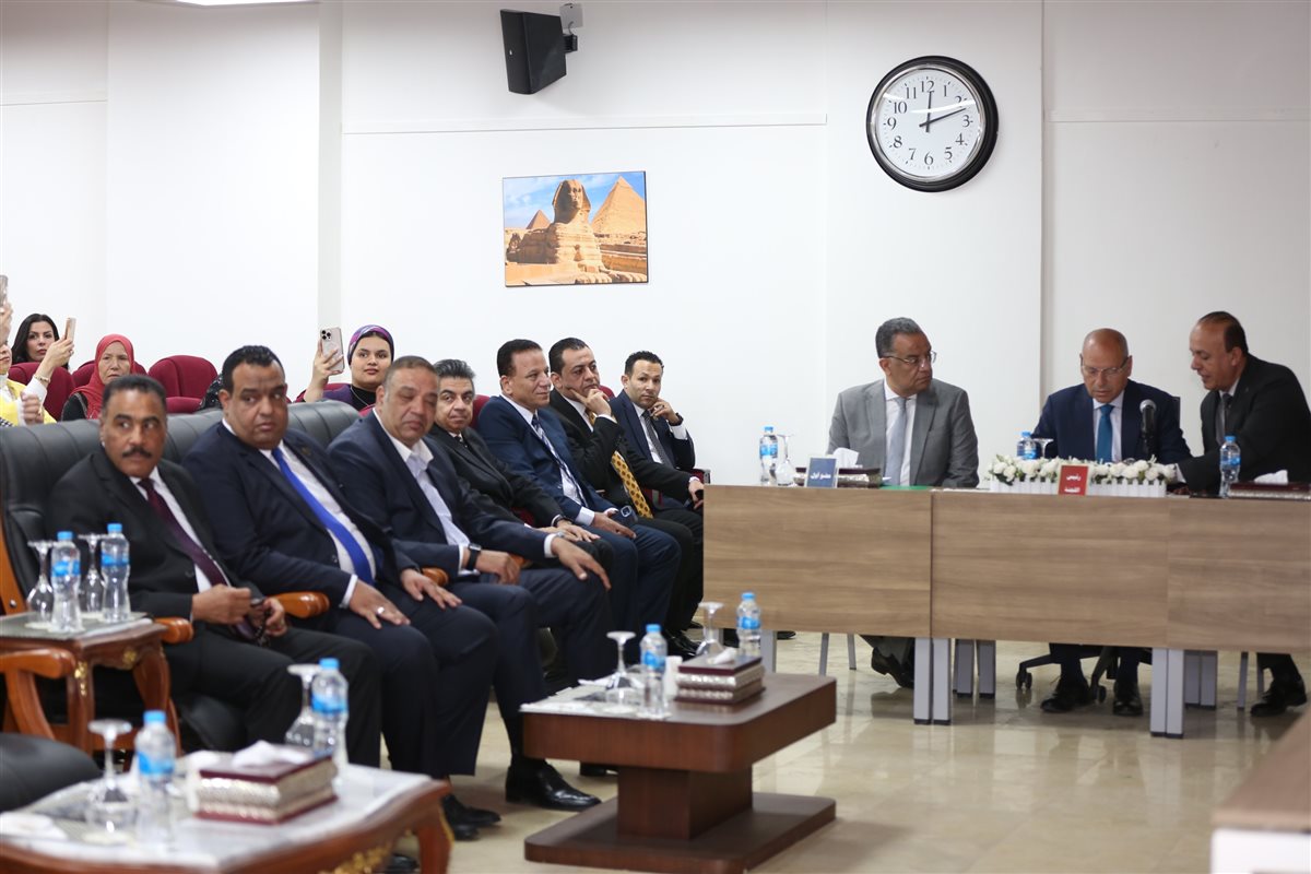 جانب من المناقشة