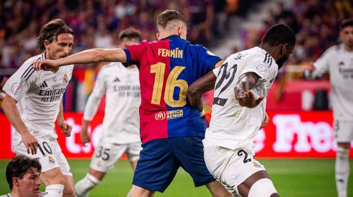 مباراة برشلونة وريال مدريد اليوم في الدوري الإسباني