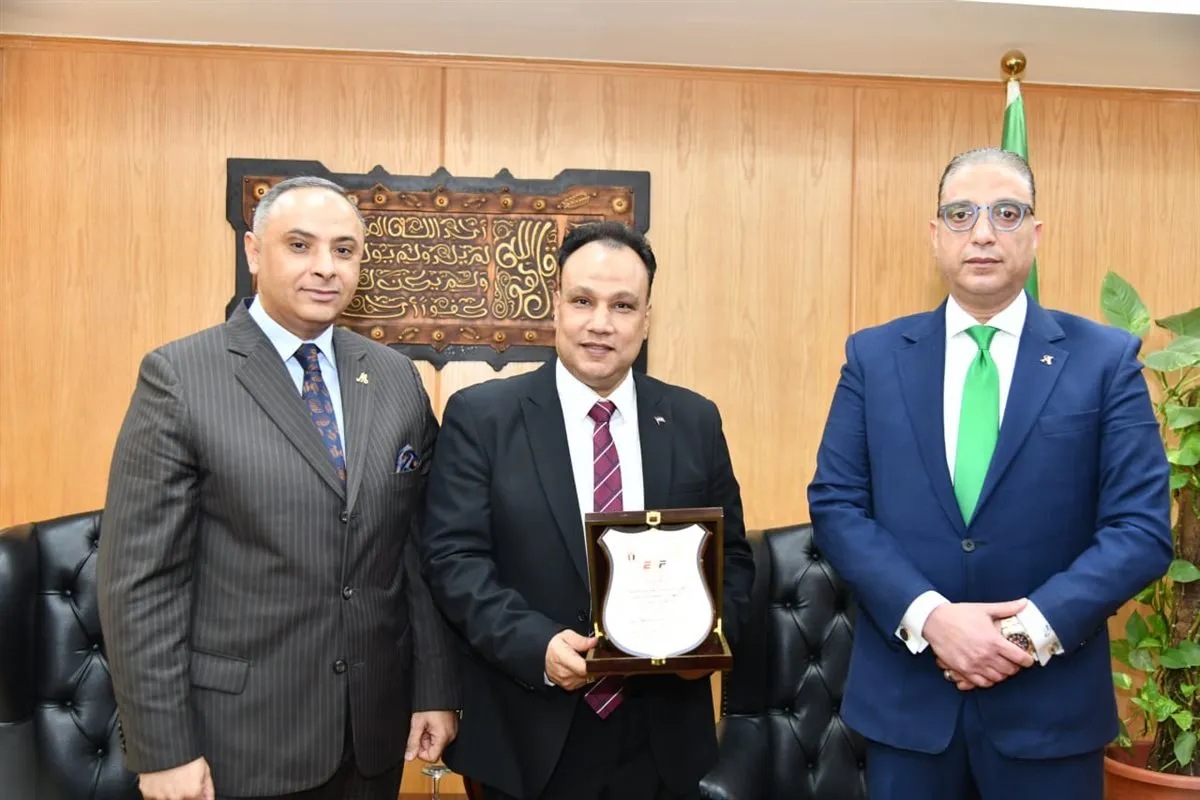 ee229e23-551d-474f-806c-966102e5e740