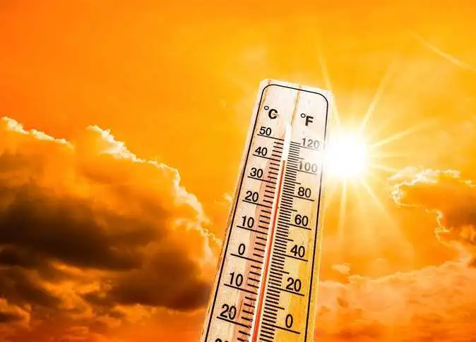 حالة الطقس اليوم.. أجواء معتدلة شمالًا وحارة جنوبًا مع تقلبات جوية متفرقة
