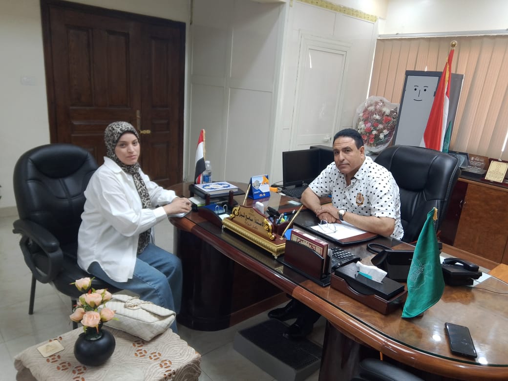 محررة &nbsp;الفجر خلال الحوار&nbsp;