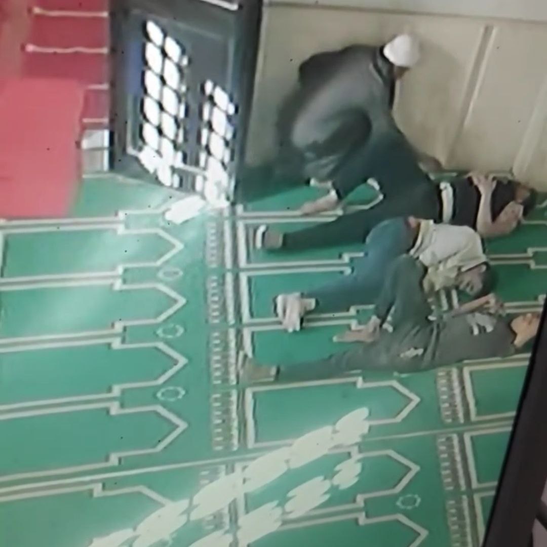 سرقة هاتف محمول من داخل مسجد بالمنيا