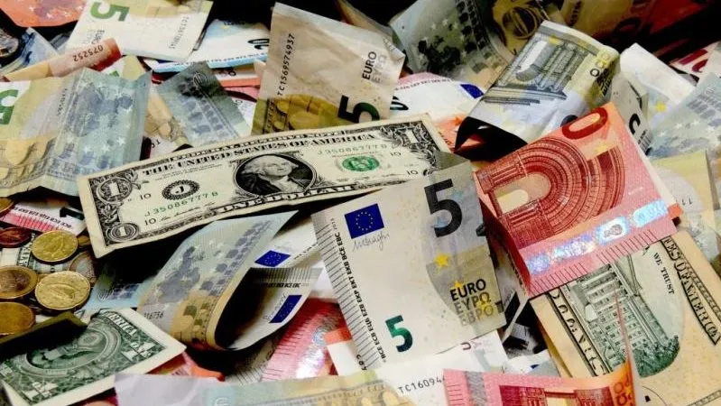 استقرار نسبي في أسعار العملات الأجنبية أمام الجنيه المصري بداية يونيو 2025