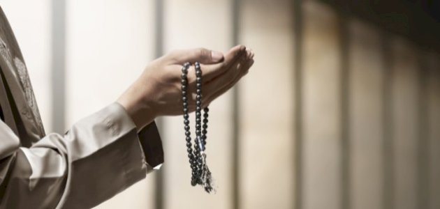 <strong>الدعاء سلاح طلاب الثانوية العامة في 2025: طمأنينة القلوب قبل ورقة الامتحان</strong>