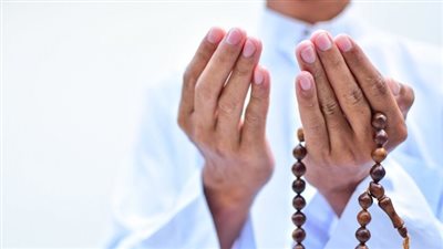 في شهر ذي الحجة.. دعاء للابن المتوفي