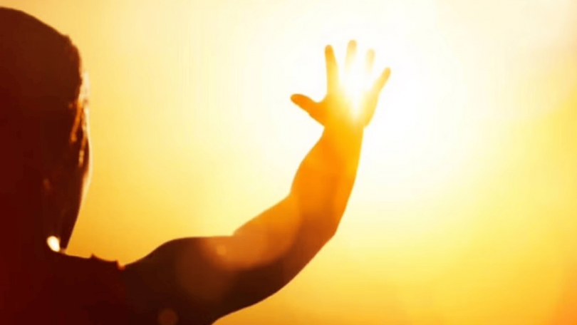 <strong>في مواجهة موجات الحر.. إجراءات وقائية تحمي المواطنين من ضربات الشمس</strong>