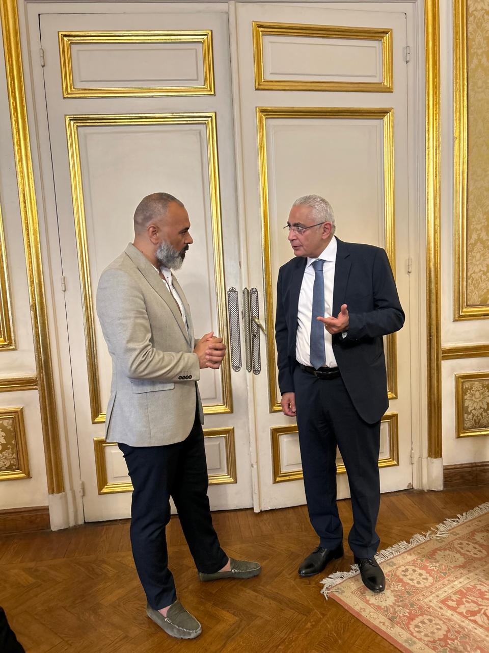 السفير طارق دحروج مع مندوب