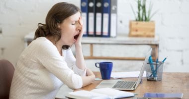 الخمول المزمن: متى يصبح الإرهاق علامة على مرض خفي؟