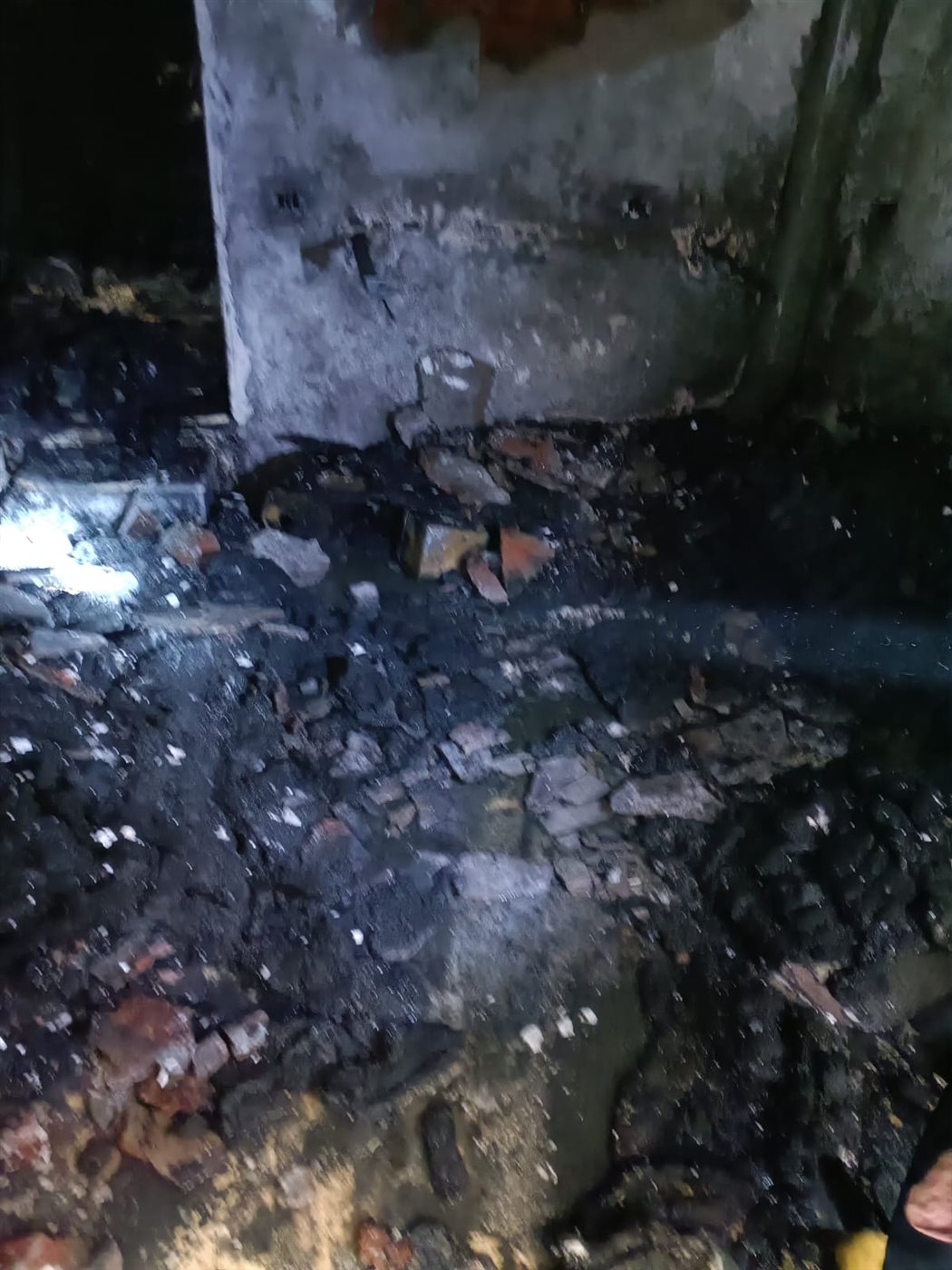 1001324893_2837_063438