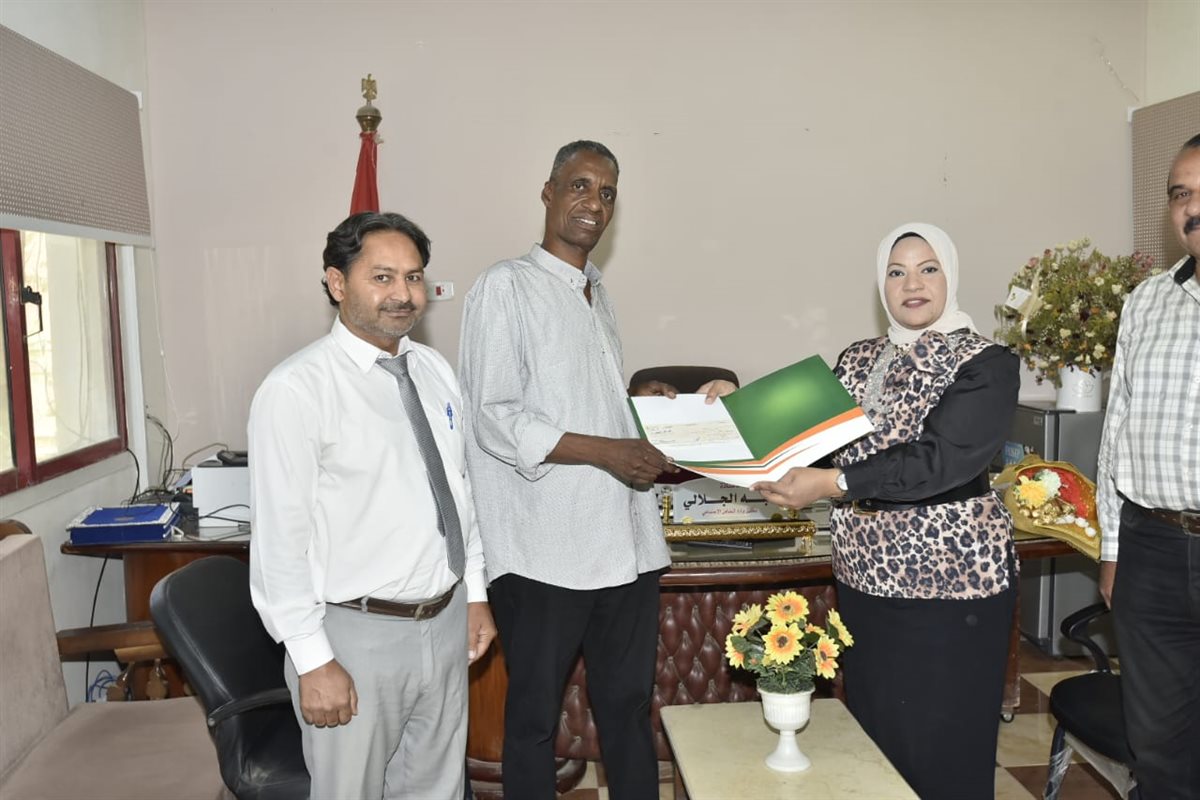 تضامن بني سويف تكرم عامل مزلقان السادات