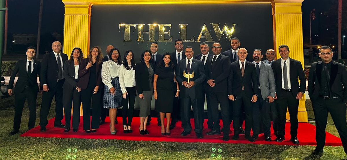<i>الإدارة القانونية بـ CIB تتألق في احتفالية The Law وتحصد ثلاث جوائز تعكس ريادتها في السوق المصري</i>