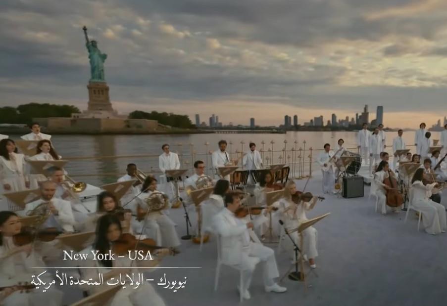 عروض فنية وضوئية مذهلة تُبهِر الحضور في افتتاح المتحف المصري الكبير