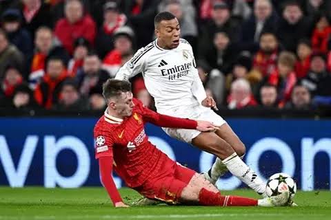 <strong>ليفربول ضد ريال مدريد</strong>