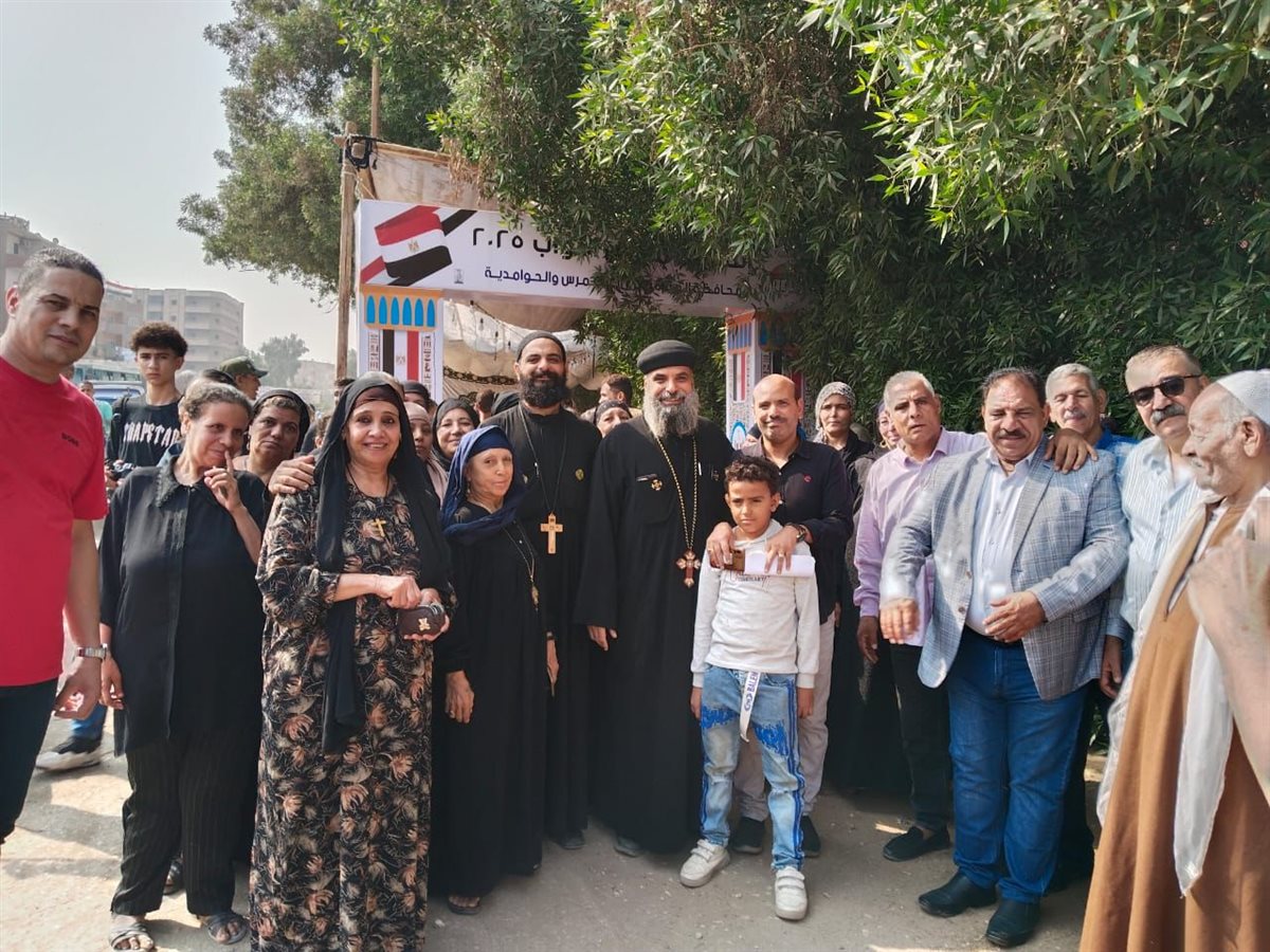 الهلال والصليب في قلب أبو النمرس