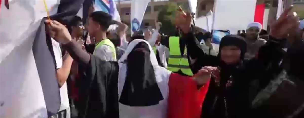 مظاهر احتفالية مبهجة 