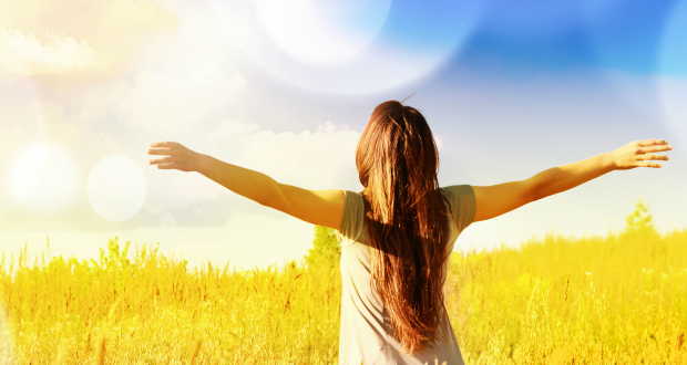 <strong>أشعة الشمس في فصل الشتاء.. عدو خفي يهدد البشرة والعينين دون أن نشعر</strong>