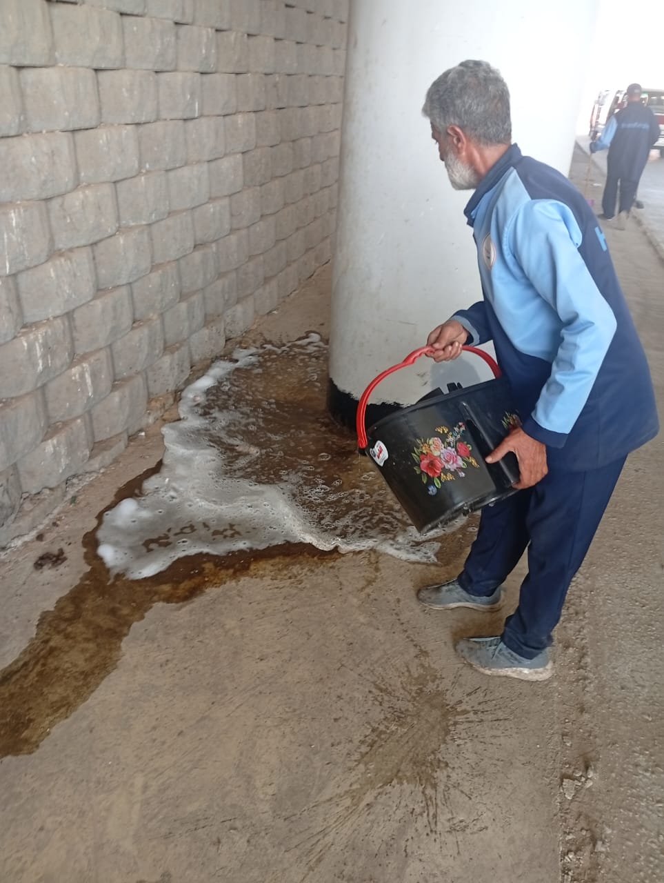 لقطة من تطهير المكان 