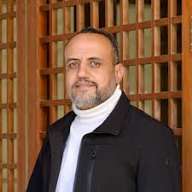 هشام سلام أستاذ الحفريات الفقارية