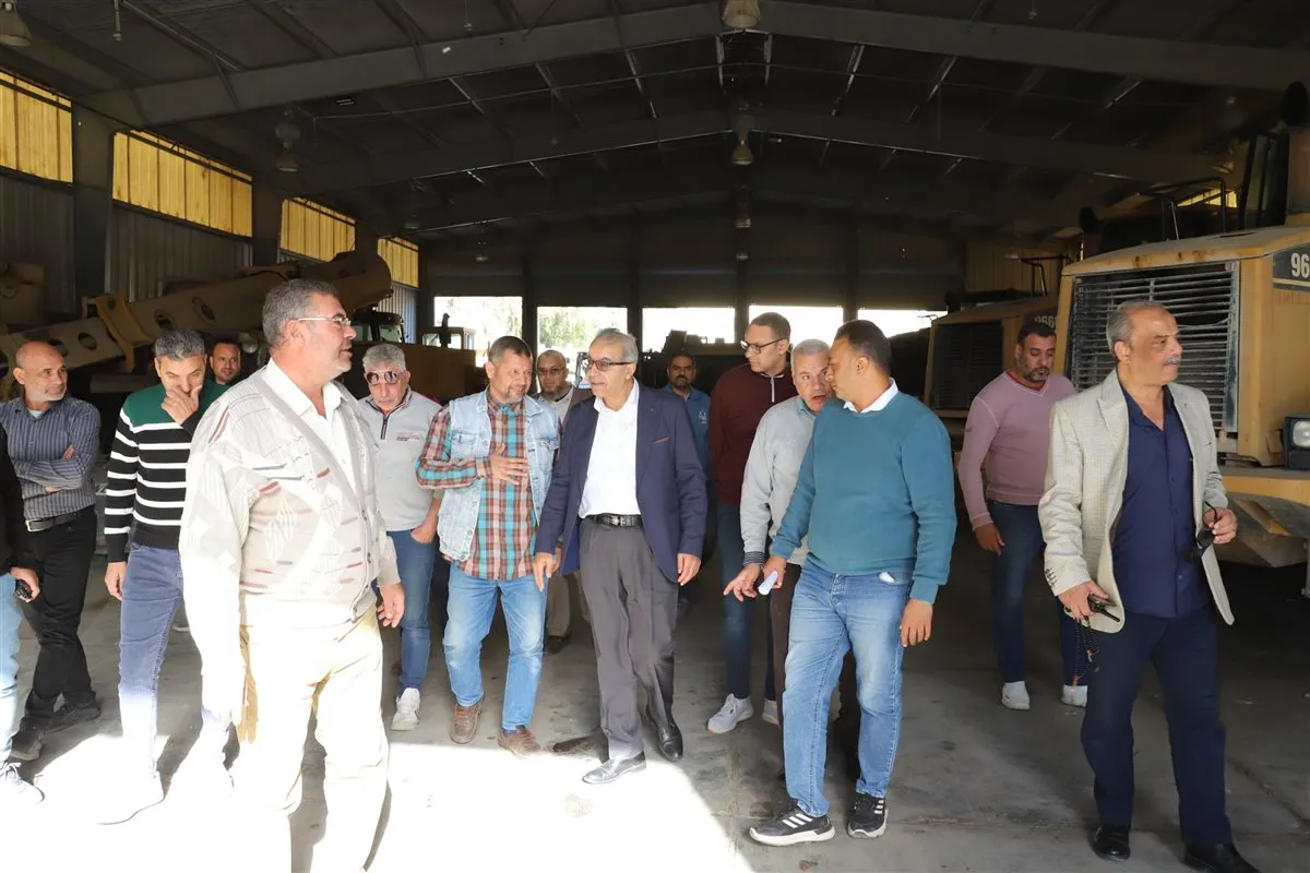 جانب من جولة رئيس شركة الصرف الصحي 