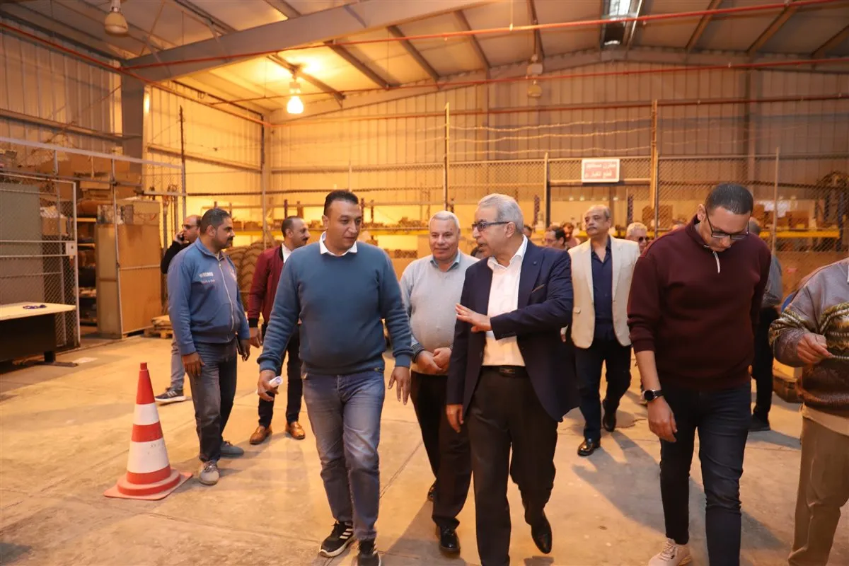 جانب من جولة رئيس شركة الصرف الصحي 