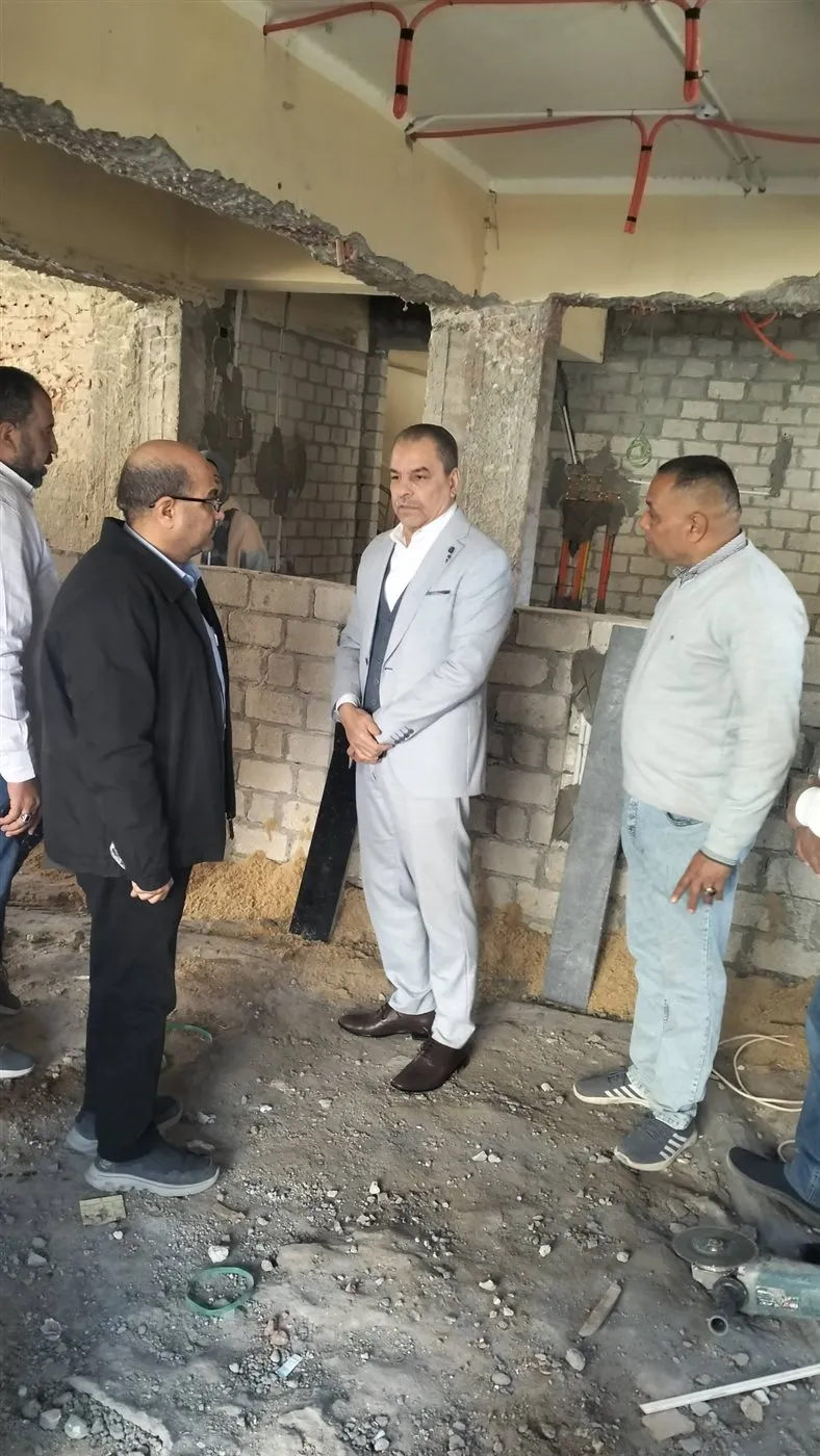 <strong>رئيس مصر الوسطى لتوزيع الكهرباء يتابع إنشاء مركز خدمة جديد ببني سويف</strong>