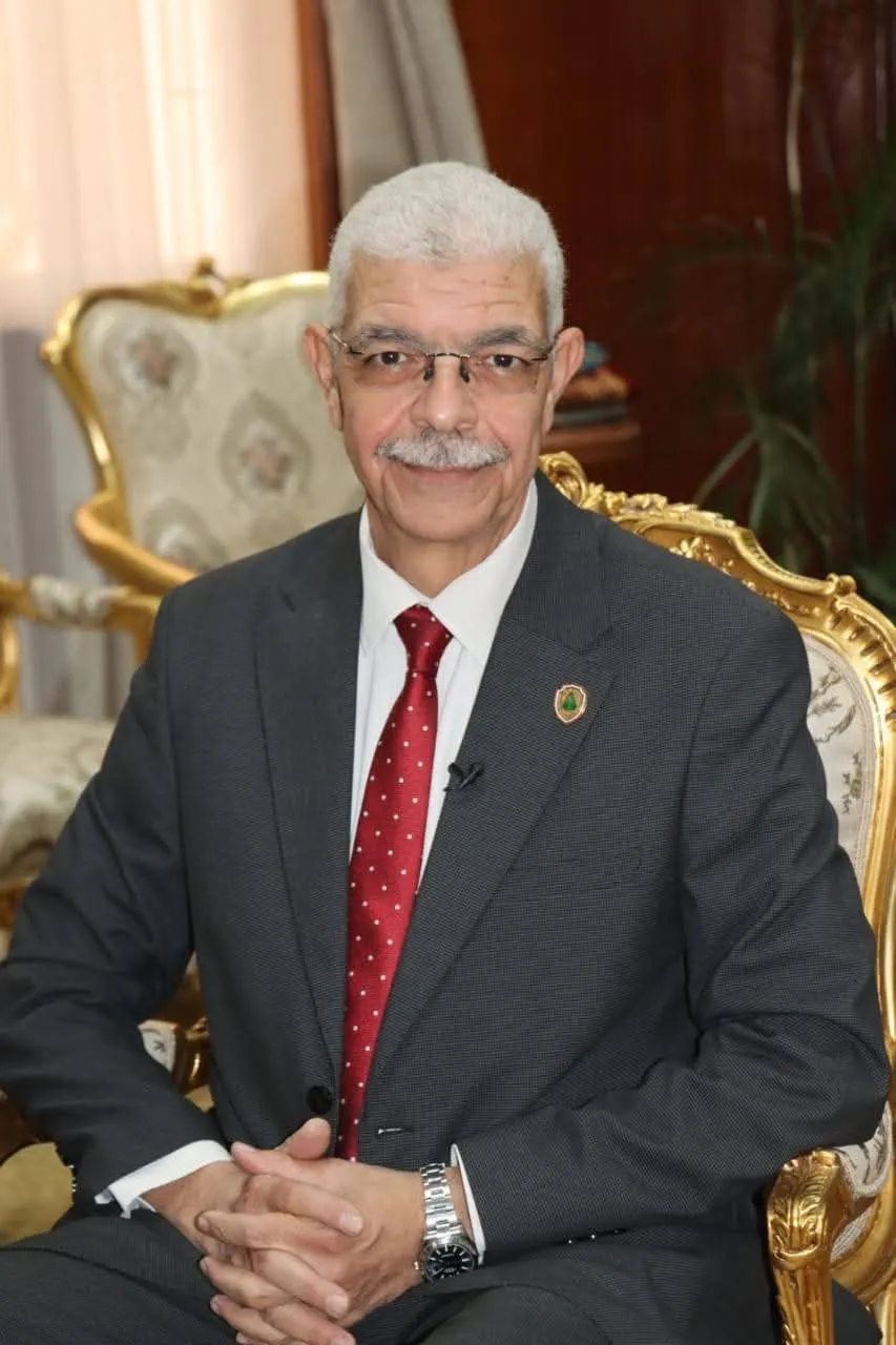 <strong>الدكتور احمد القاصد رئيس جامعة المنوفية</strong>&nbsp;