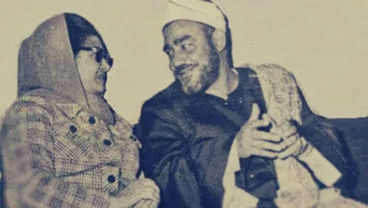 صورتة مع السيدة ام كلثوم&nbsp;