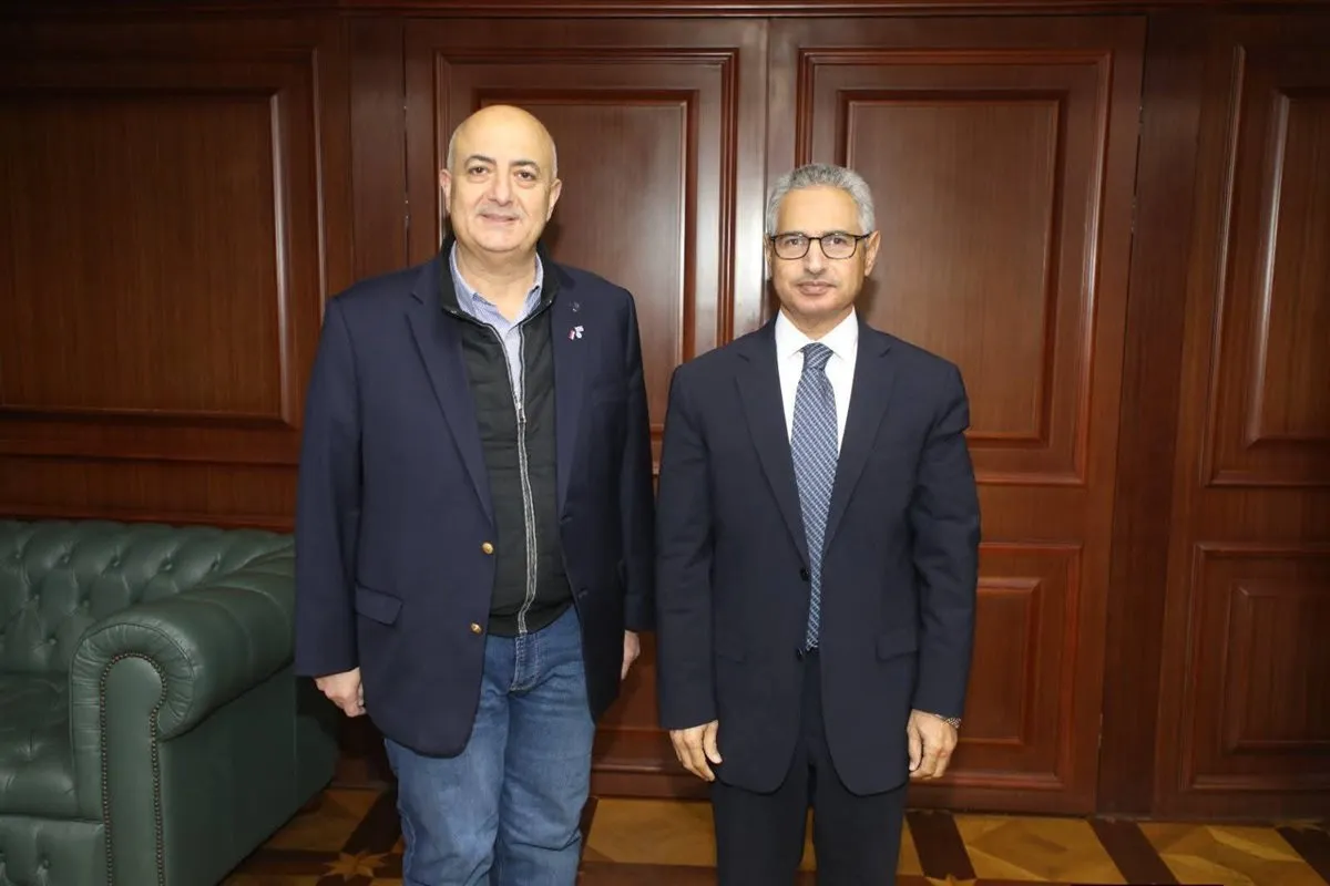 <strong>محافظ بني سويف يلتقي مسؤولي تيتان لبحث سبل التعاون في المبادرات المجتمعية</strong>