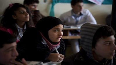 النظام السوري يسمح بخروج 480 تلميذاً من بلدتين محاصرتين