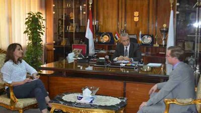 إنشاء مكتبة متطورة لتعلم اللغة الألمانية في قنا