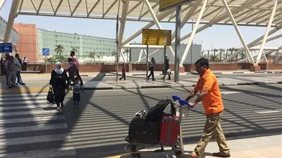 وزير روسي: من المبكر استنتاج أسباب سقوط الطائرة المصرية 