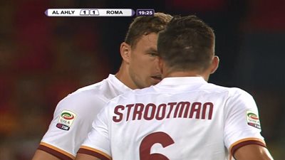 بالفيديو.. العارضة تقف بجانب الأهلي من جديد أمام روما