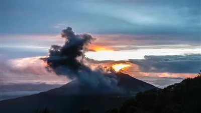 ثوران بركان 