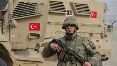 الجيش التركي يرسل 10 مدافع ذاتية لمنطقة الحدود مع سوريا