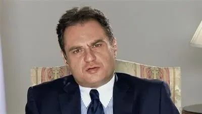 سفير مصر لدى باريس: مسؤولو فرنسا يبعدون الإعلام تماما عن أهالي ضحايا الطائرة