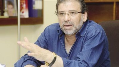 خالد يوسف يروي موقفا غريبا تعرض له بمطار 