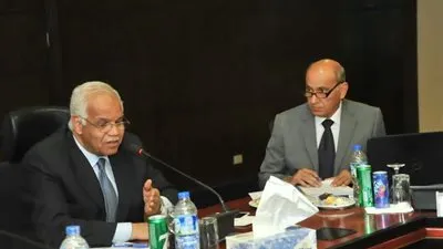 وزير النقل: الوزارة حريصة على رعاية العاملين بها صحيًا واجتماعيًا لدفع حركة العمل