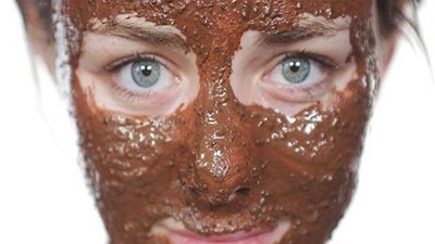 قناع القهوة لراحة البشرة المتعبة