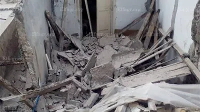 انهيار عقار قديم خالي من السكان  في الإسكندرية (صور)