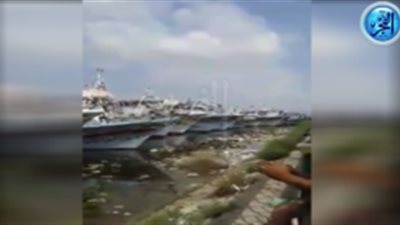 صيادو دمياط يعلقون العمل ويعلنون اعتصامهم لحين تلبية مطالبهم (فيديو)