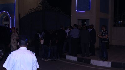 رئيس الوزراء ووزير الطيران يقدمان العزاء في ضحايا الطائرة المنكوبة (فيديو)