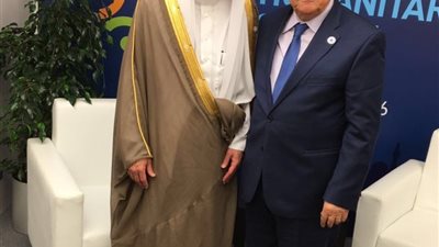 وزير الخارجية يعقد لقاءً ثنائياً مع الرئيس الفلسطيني